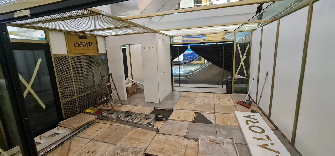 Shopfitting under construction
