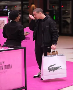 Lacoste pop-up activation