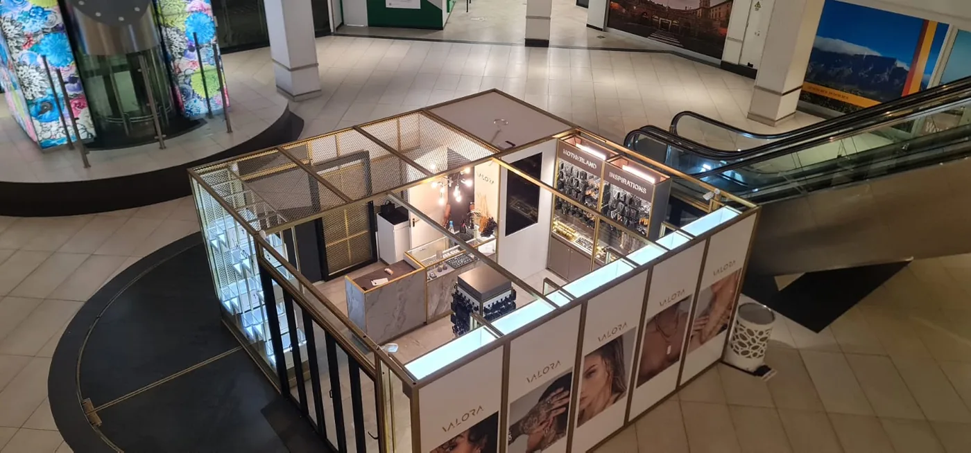 Mall kiosk installed and trading